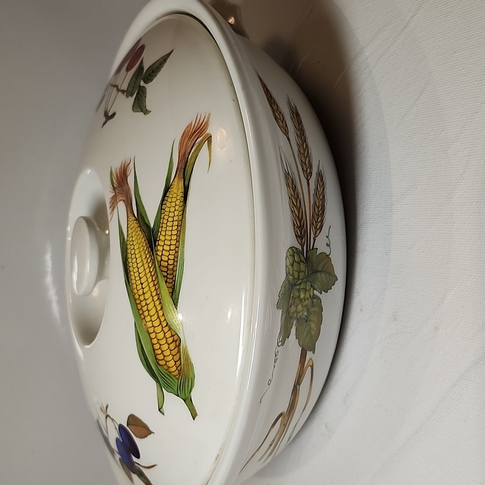 (#1)Royal Worcester Evesham 'M' large size 10"-2.5" Casserole Dish W/ Lid